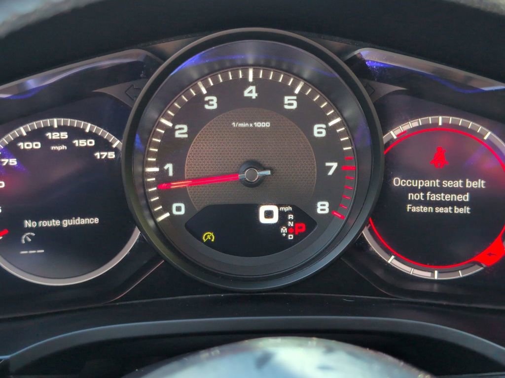 Used 2023 Porsche Cayenne Platinum Edition image 19