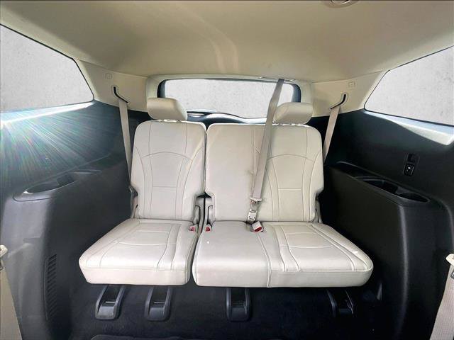Used 2023 Buick Enclave Essence w/ Sport Touring Edition FWD image 30