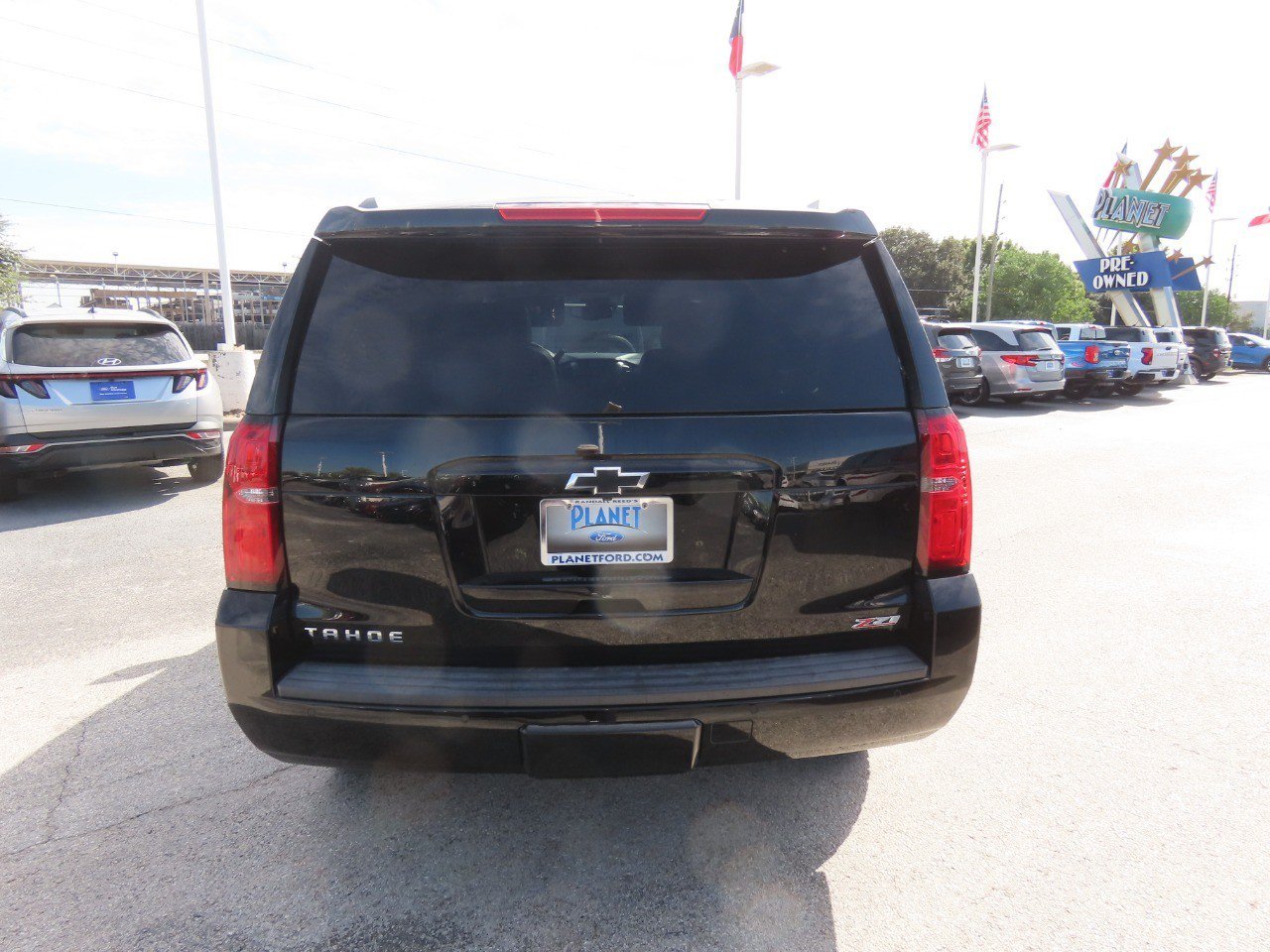 Used 2018 Chevrolet Tahoe LT w/ Z71 Midnight Edition AWD/4WD image 13
