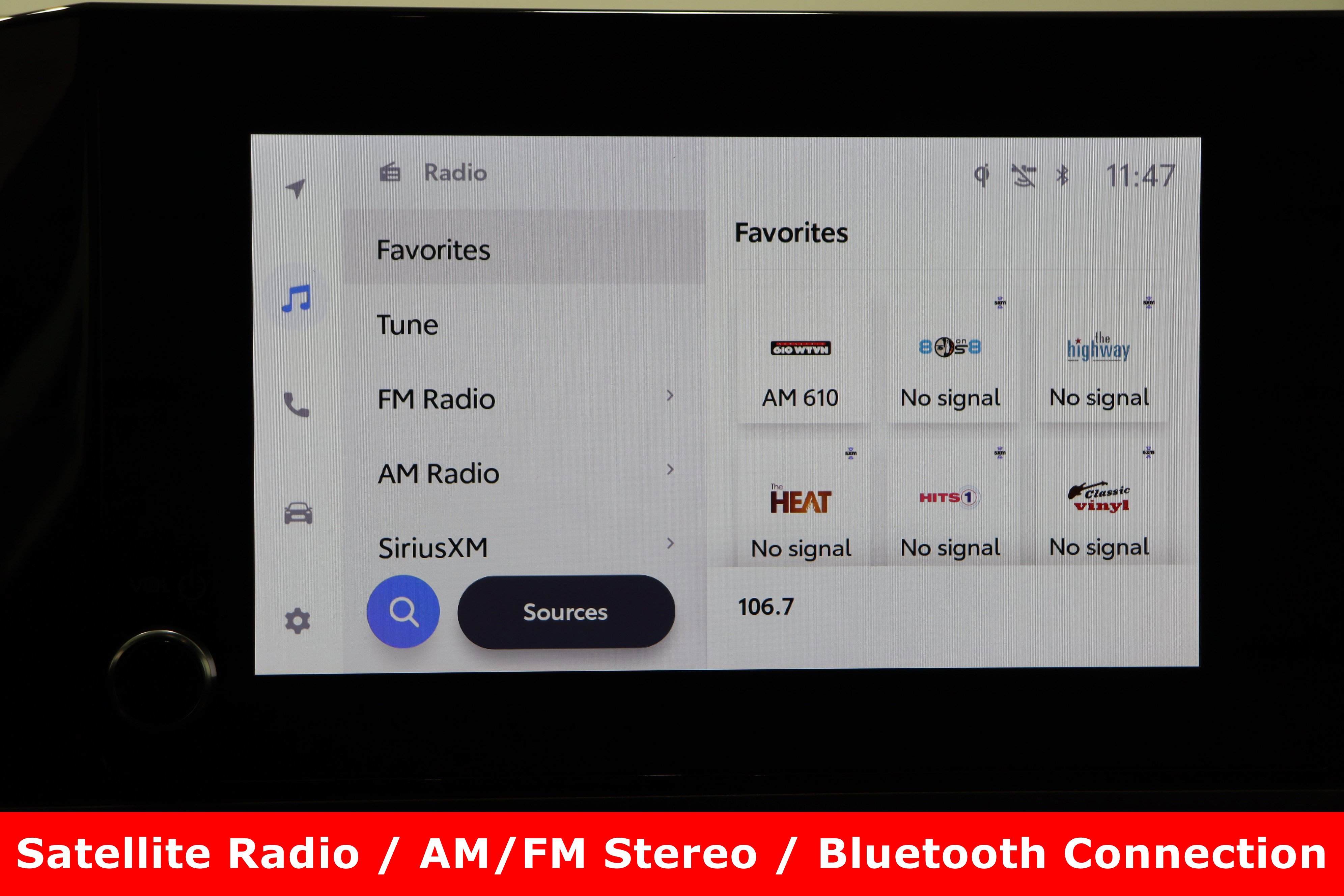 Used 2025 Toyota Camry SE image 19