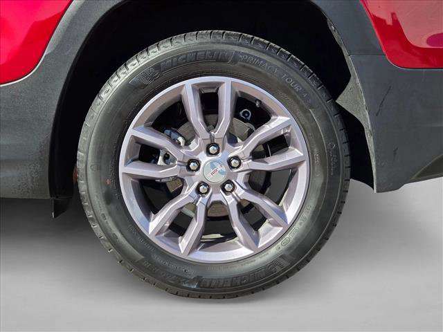 Used 2023 GMC Terrain SLT w/ Infotainment Package II image 22