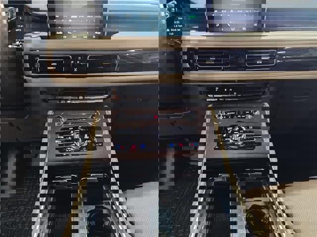 Used 2021 Lincoln Aviator Reserve w/ Equipment Group 201A image 10