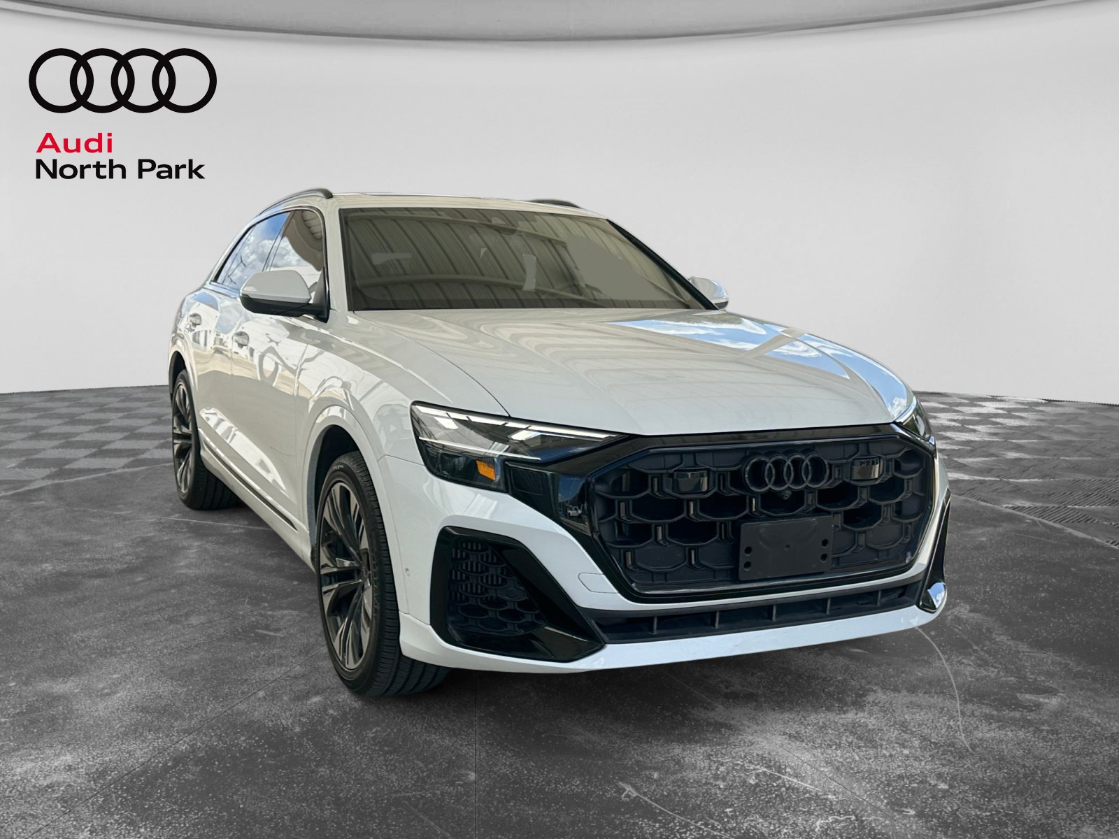 Used 2025 Audi Q8 Premium Plus AWD/4WD image 7