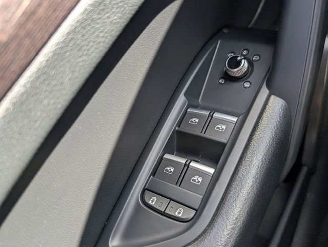 Used 2022 Audi Q5 2.0T Premium image 36