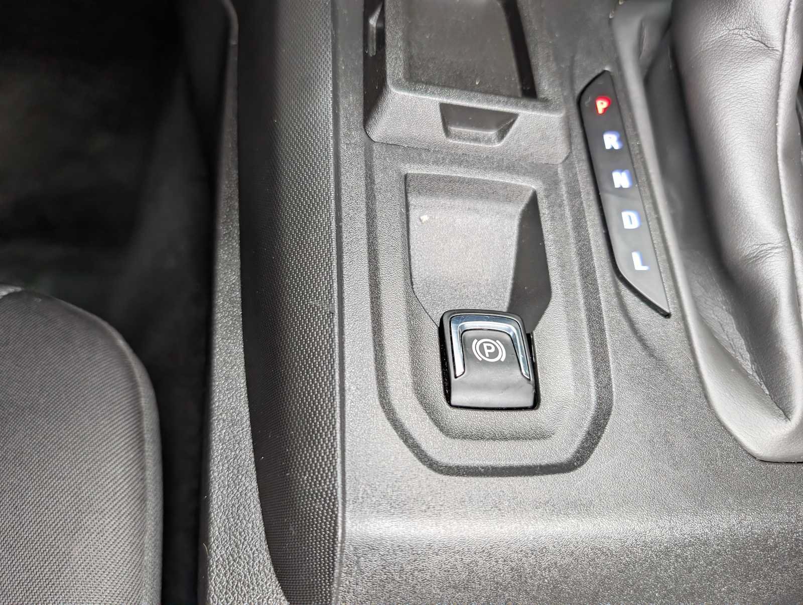 Used 2023 Chevrolet Colorado W/T RWD image 28