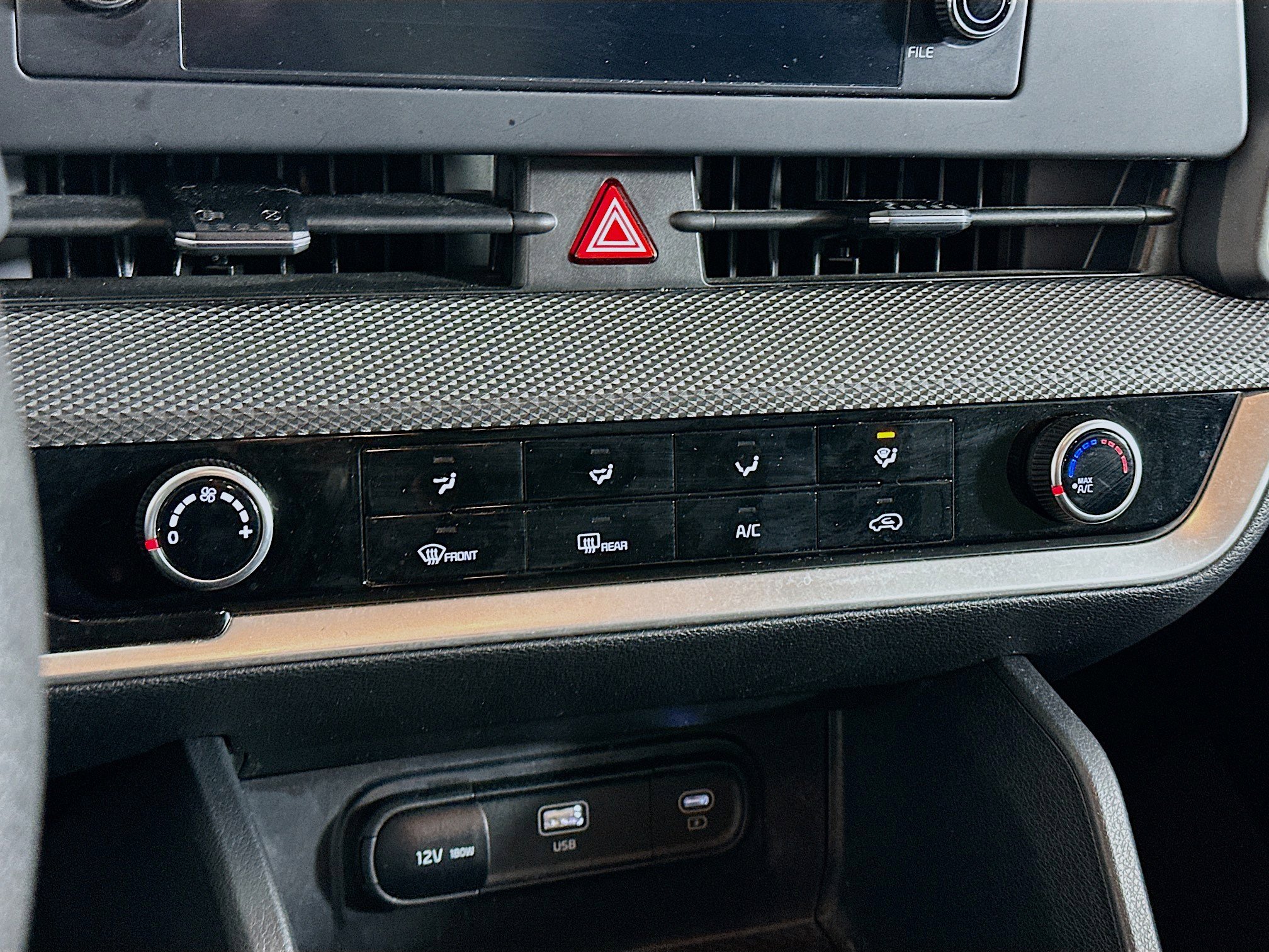 Used 2024 Kia Sportage LX image 23