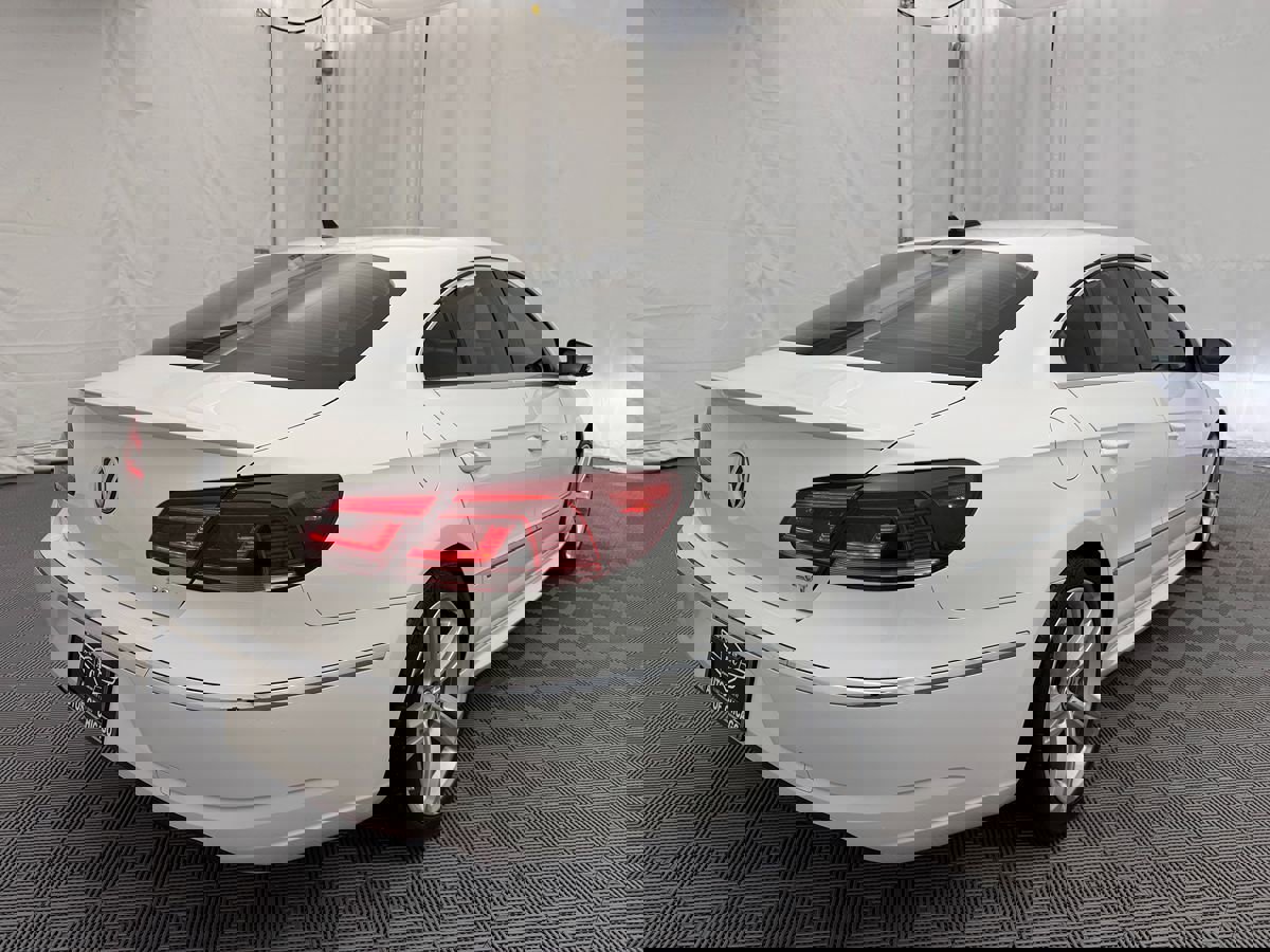 Used 2014 Volkswagen CC R-Line image 3