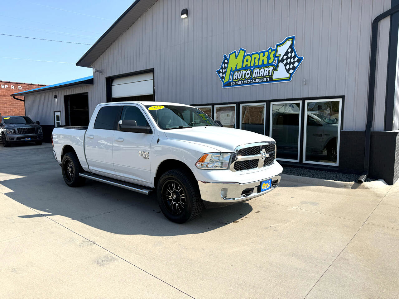 Used 2019 RAM 1500 Classic SLT image 1