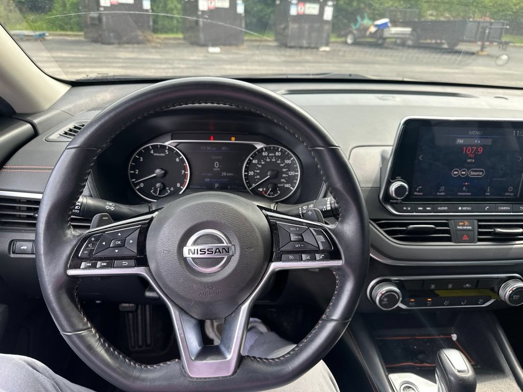 Used 2020 Nissan Altima 2.5 SR FWD image 12