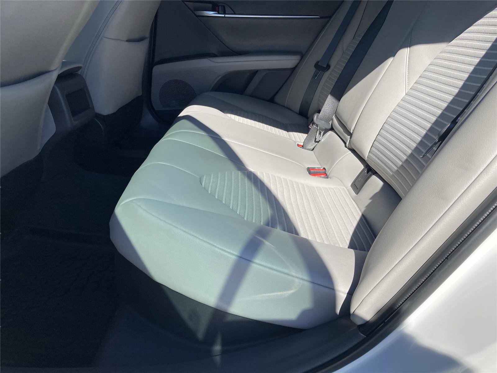 Used 2022 Toyota Camry SE image 29