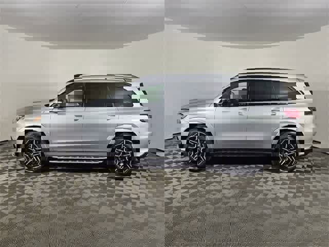 Certified 2025 Mercedes-Benz GLS 450 4MATIC image 2