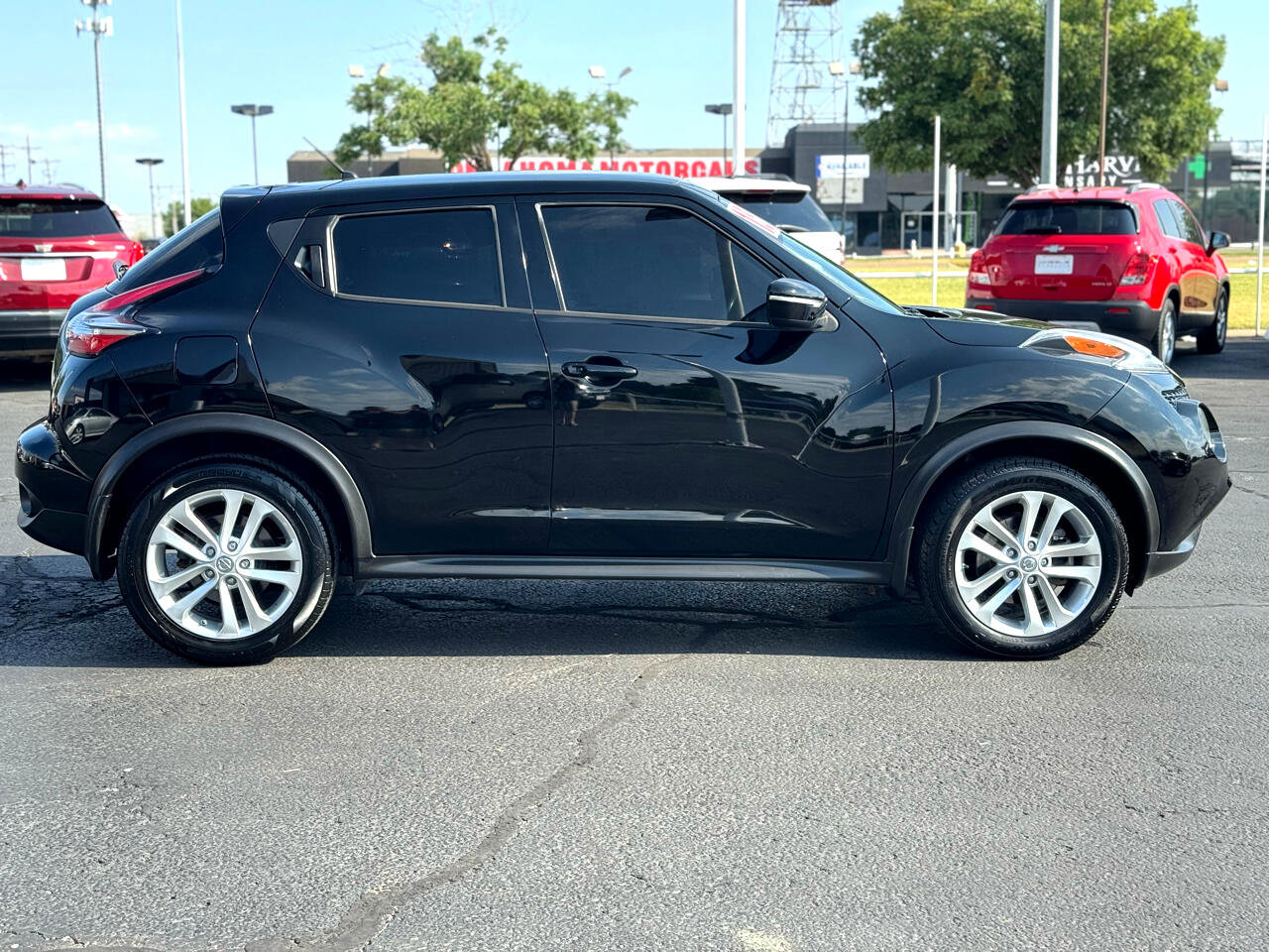 Used 2015 Nissan Juke S image 4