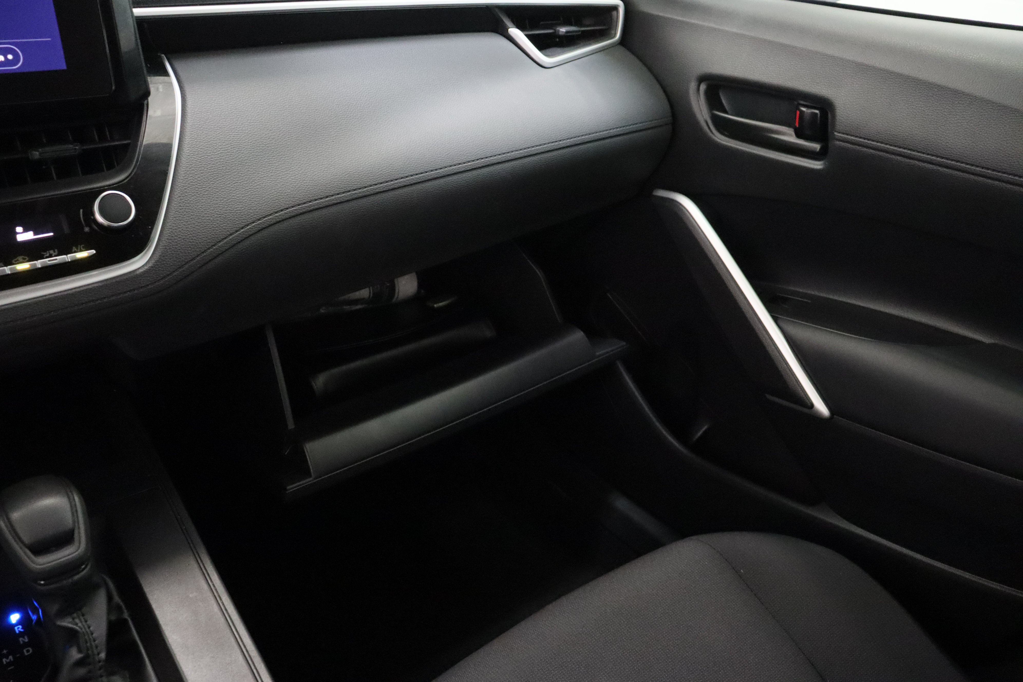 Certified 2026 Toyota Corolla Cross LE FWD image 22