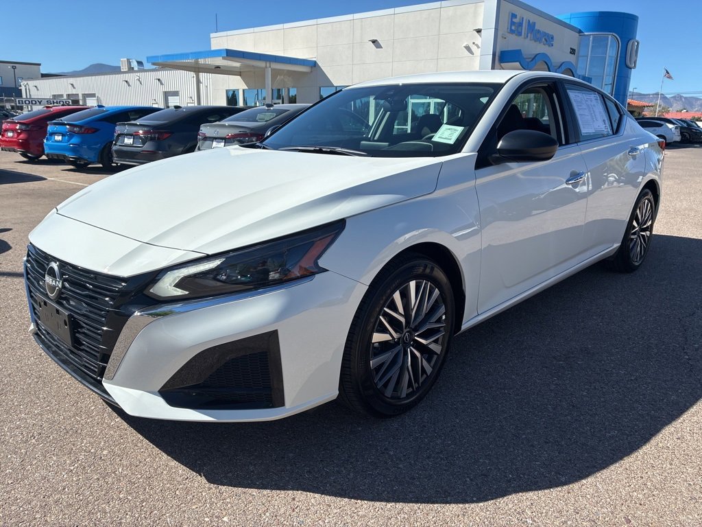 Used 2025 Nissan Altima 2.5 SV