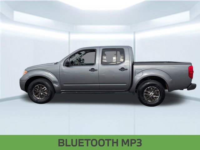 Used 2016 Nissan Frontier SV RWD image 2