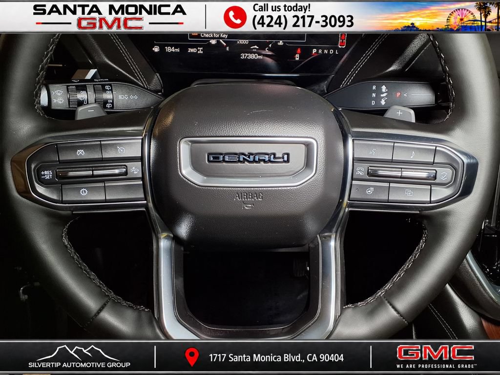 Used 2025 GMC Yukon Denali AWD/4WD image 8