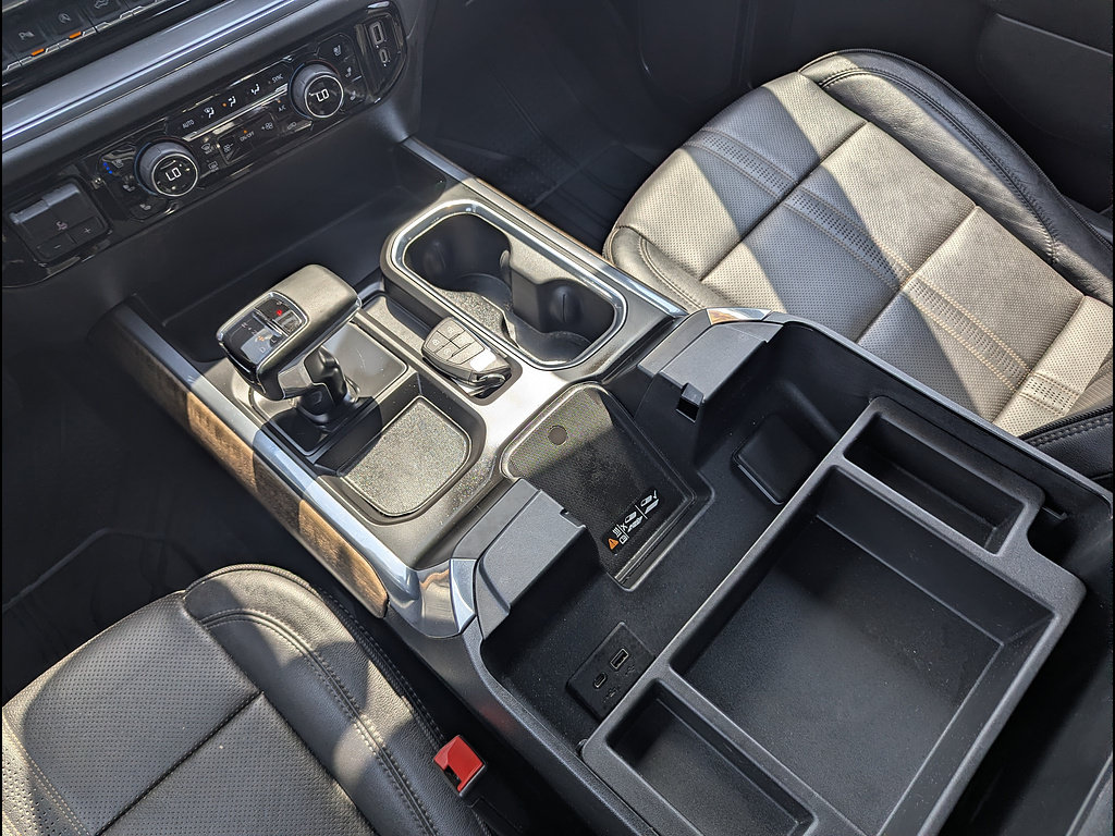 Used 2023 Chevrolet Silverado 1500 High Country w/ High Country Premium Package AWD/4WD image 35