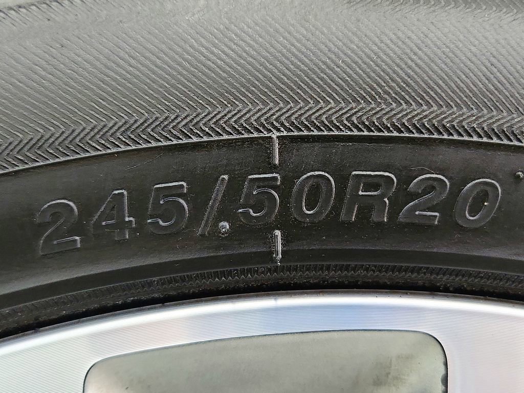 Used 2017 Lincoln MKX Reserve w/ Driver Assistance Package image 36