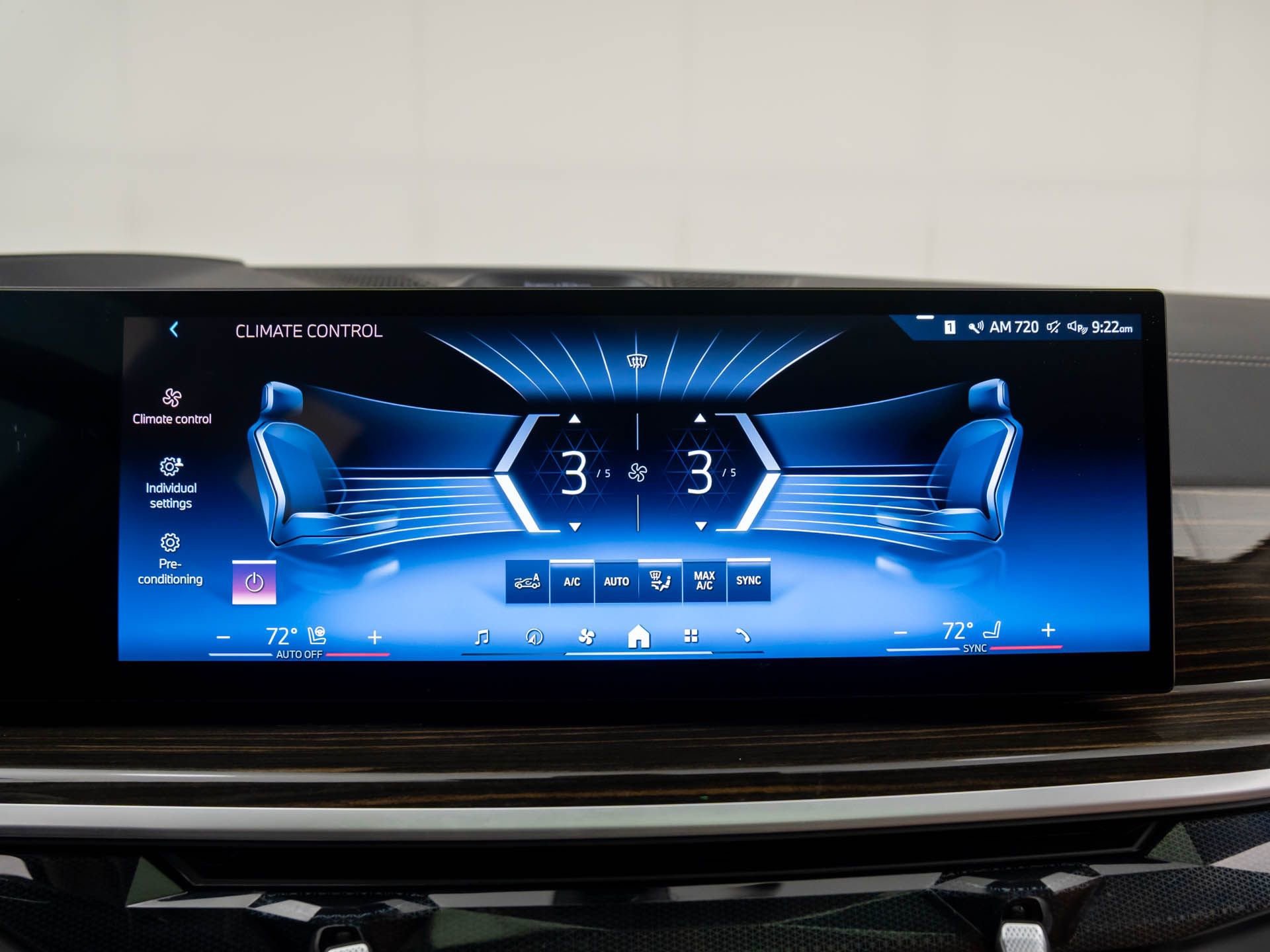 Certified 2025 BMW X7 xDrive40i w/ Premium Package image 27