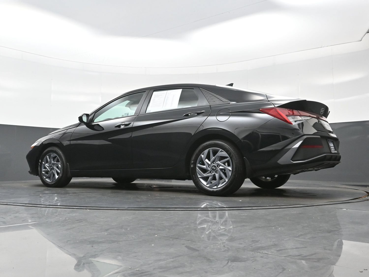 Certified 2026 Hyundai Elantra Hybrid FWD image 27