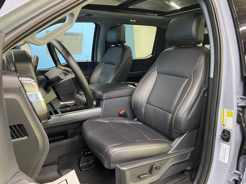 New 2025 Ford F250 Lariat w/ Lariat Ultimate Package AWD/4WD image 18