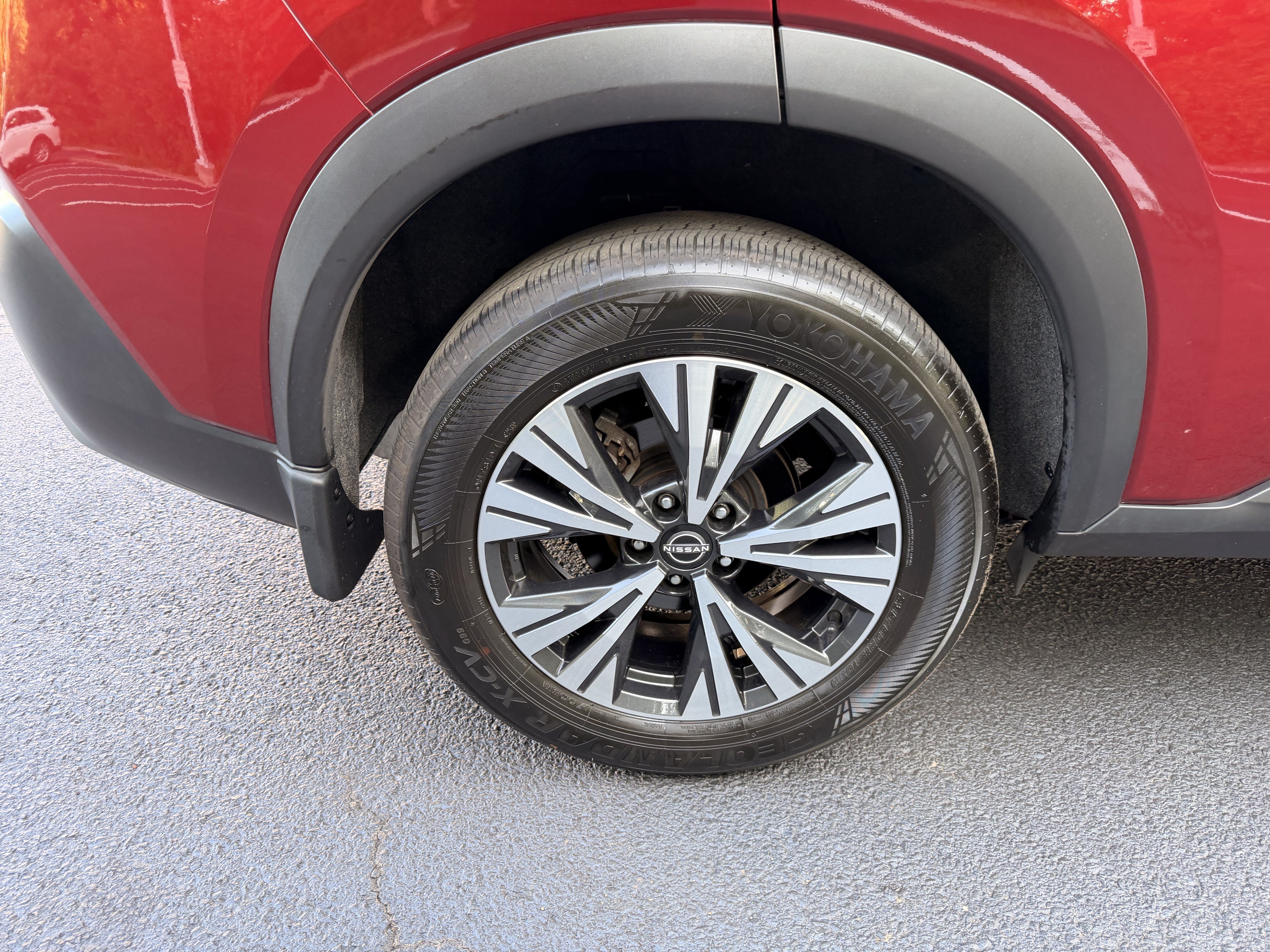 Used 2023 Nissan Rogue SV AWD/4WD image 10