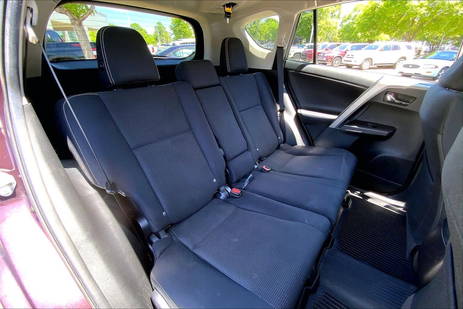 Used 2018 Toyota RAV4 XLE AWD/4WD image 20