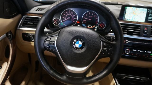 Used 2016 BMW 340i xDrive Sedan image 12