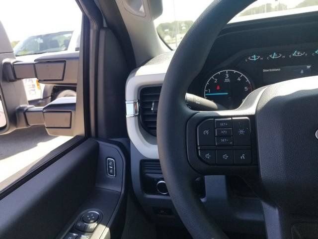 New 2026 Ford F550 4x4 Regular Cab Super Duty image 25