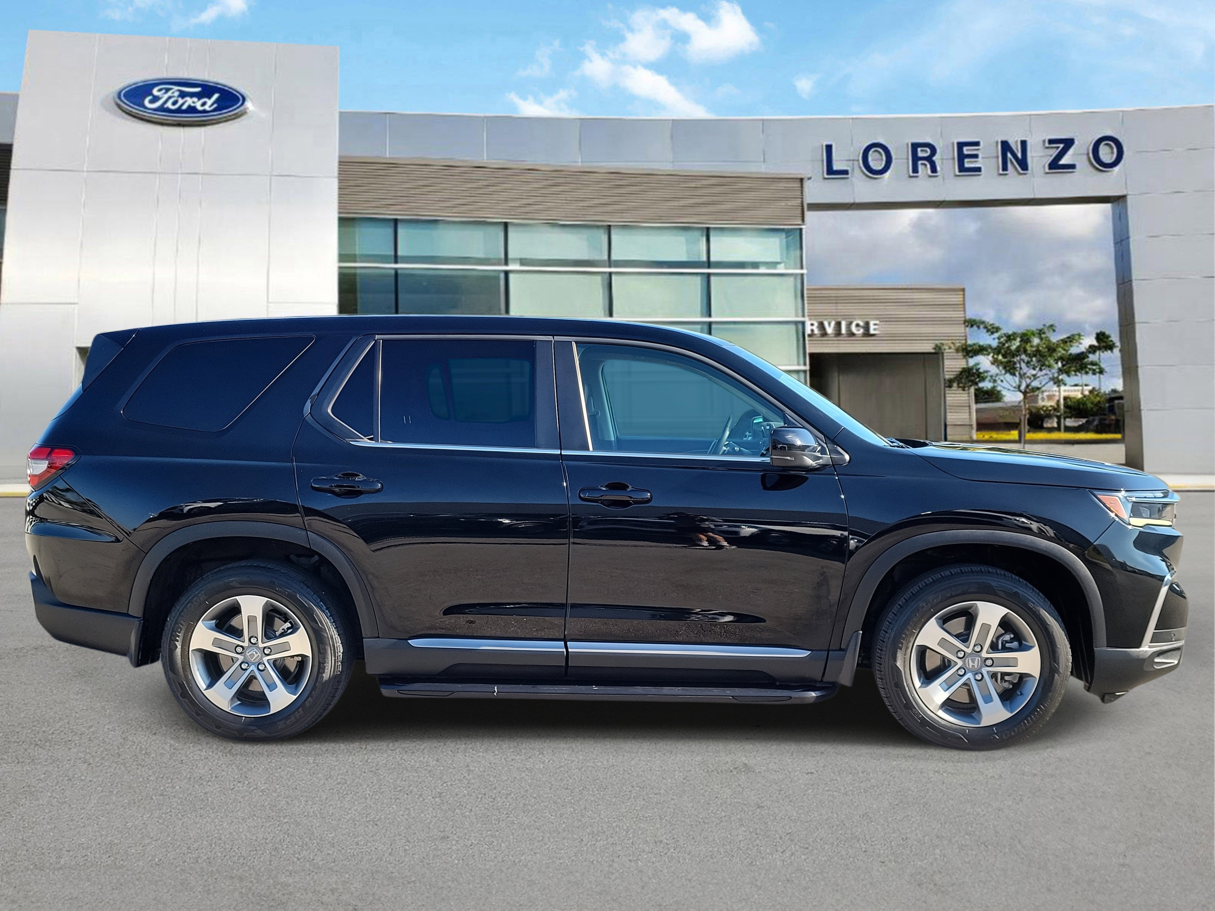 Used 2023 Honda Pilot EX-L image 4
