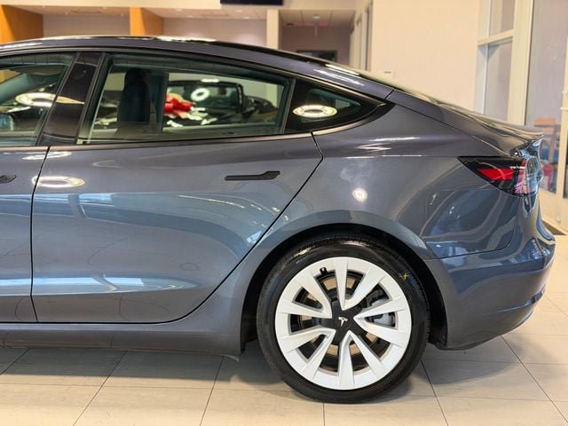Used 2022 Tesla Model 3 Long Range AWD/4WD image 9