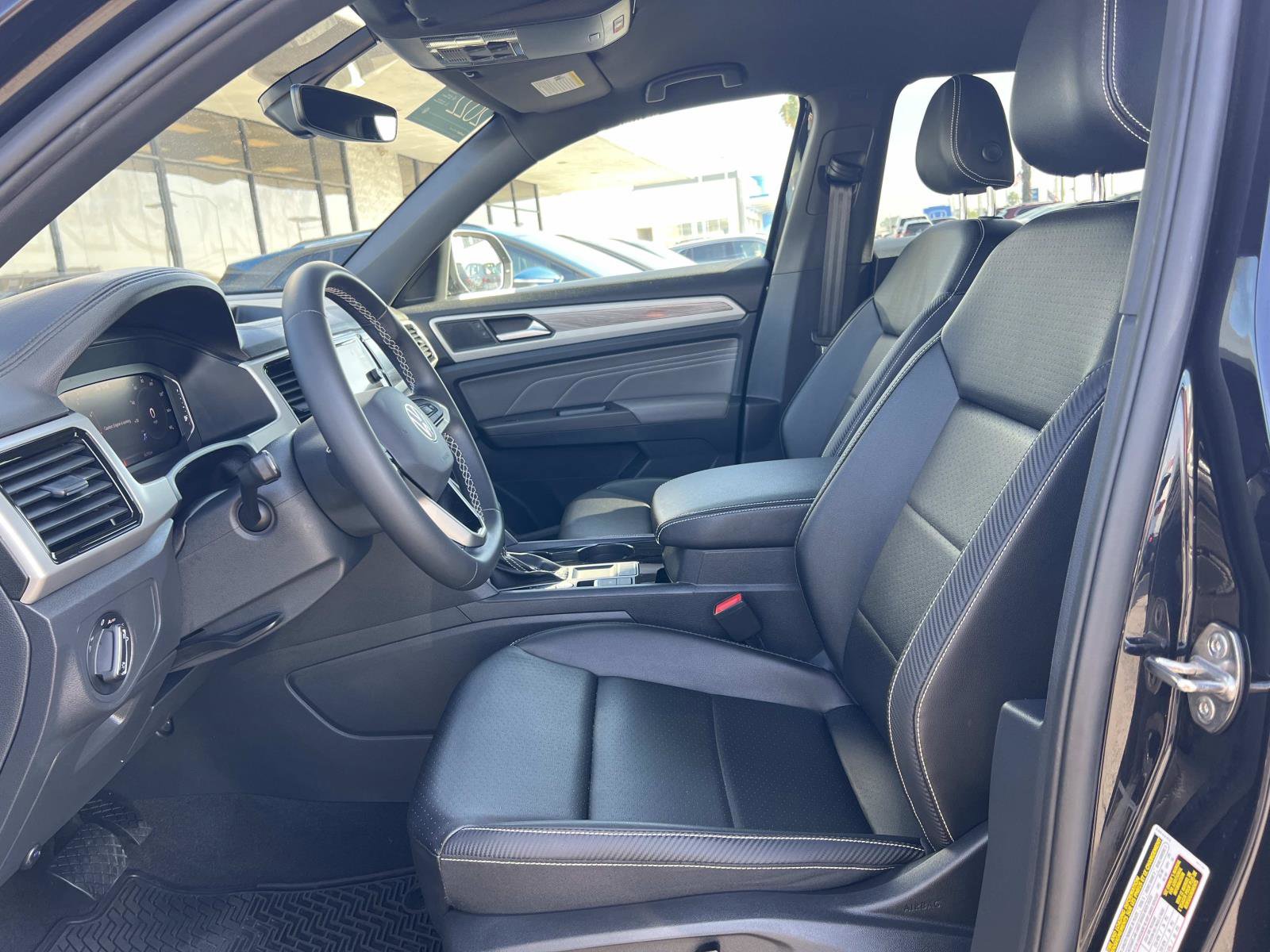 Certified 2022 Volkswagen Atlas Cross Sport SE image 19