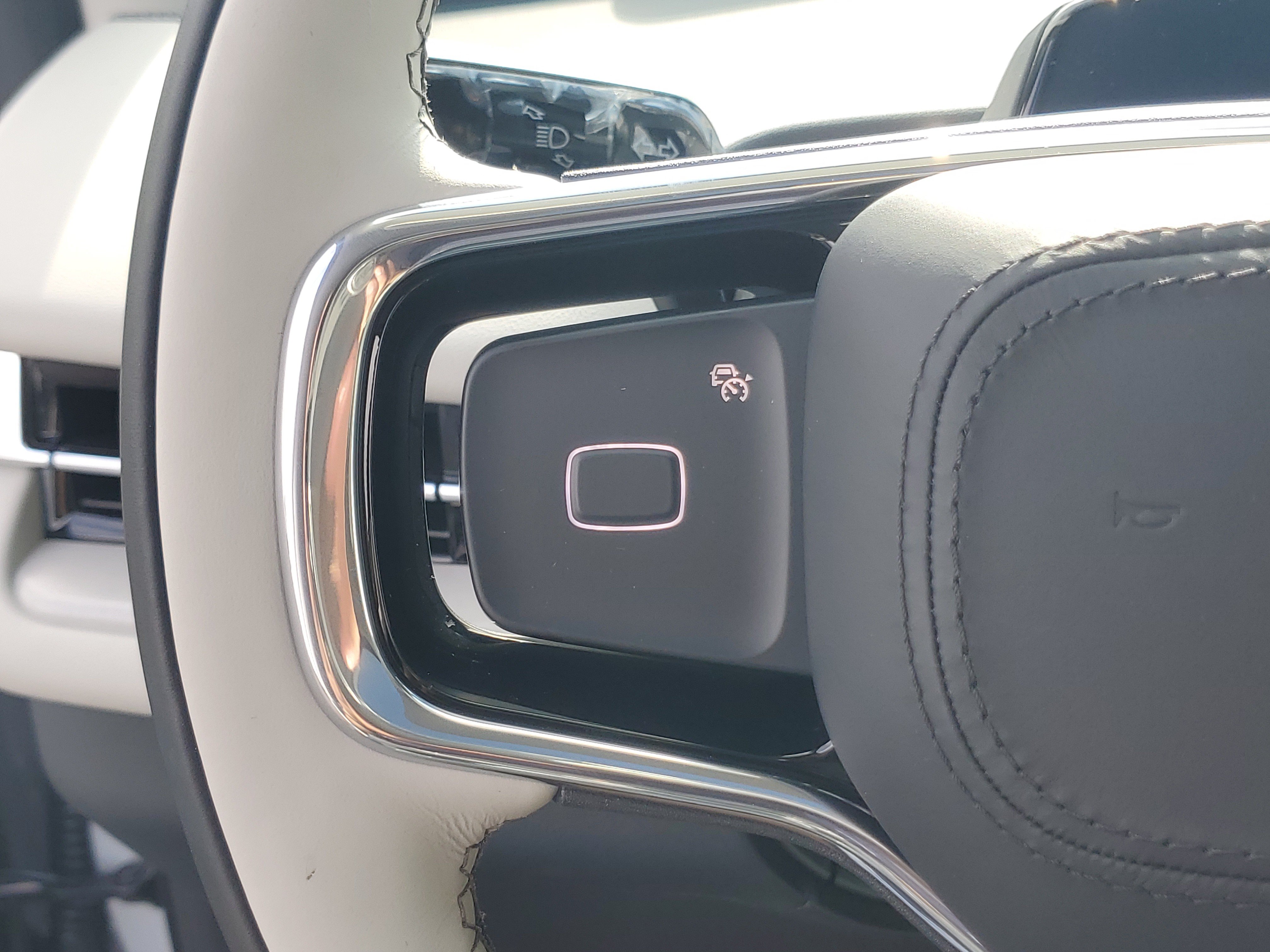 New 2026 Lincoln Navigator Reserve w/ Jet Appearance Package AWD/4WD image 17