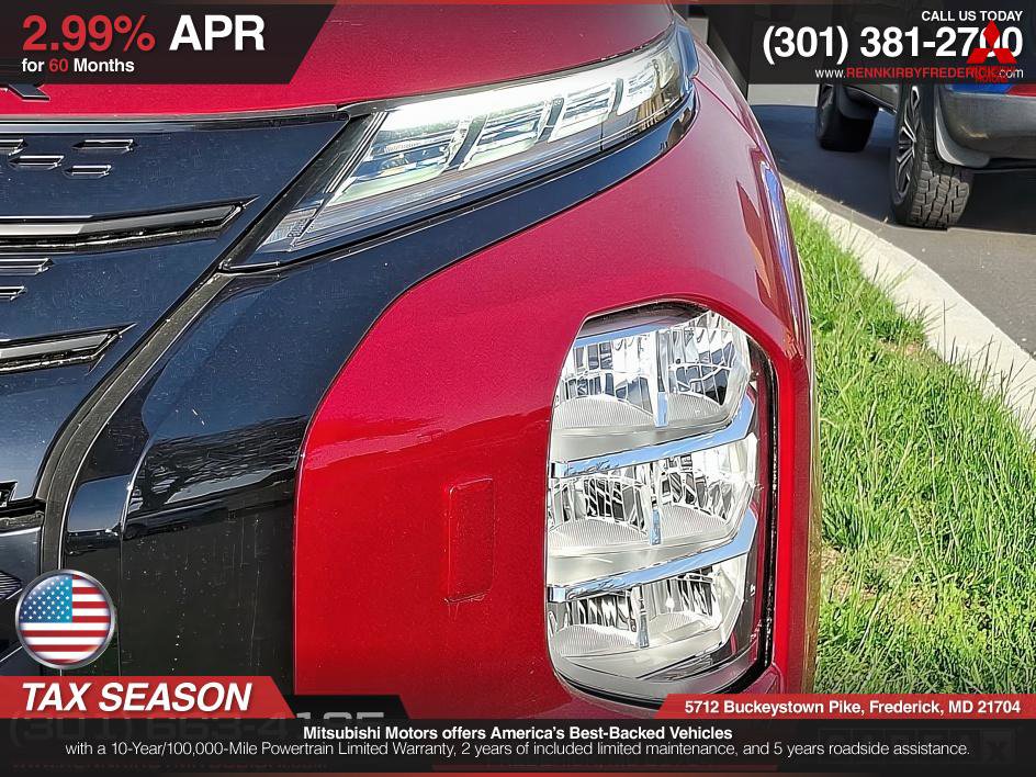 Used 2025 Mitsubishi Outlander SEL Black Edition image 6