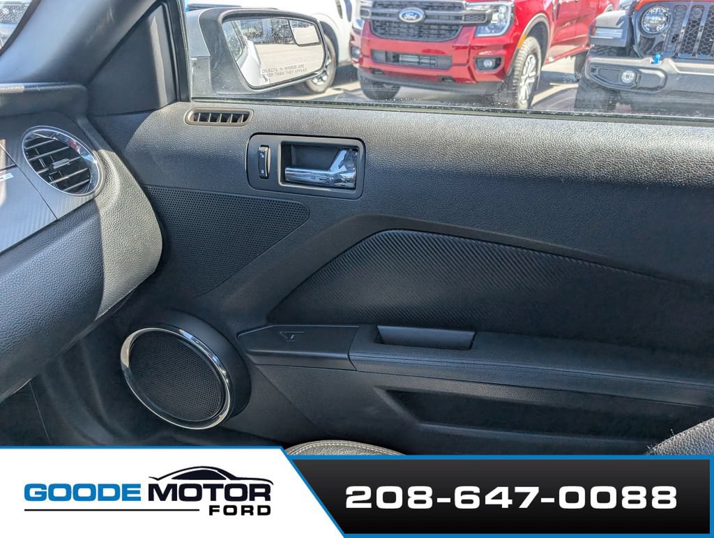 Used 2012 Ford Mustang GT Premium RWD image 17