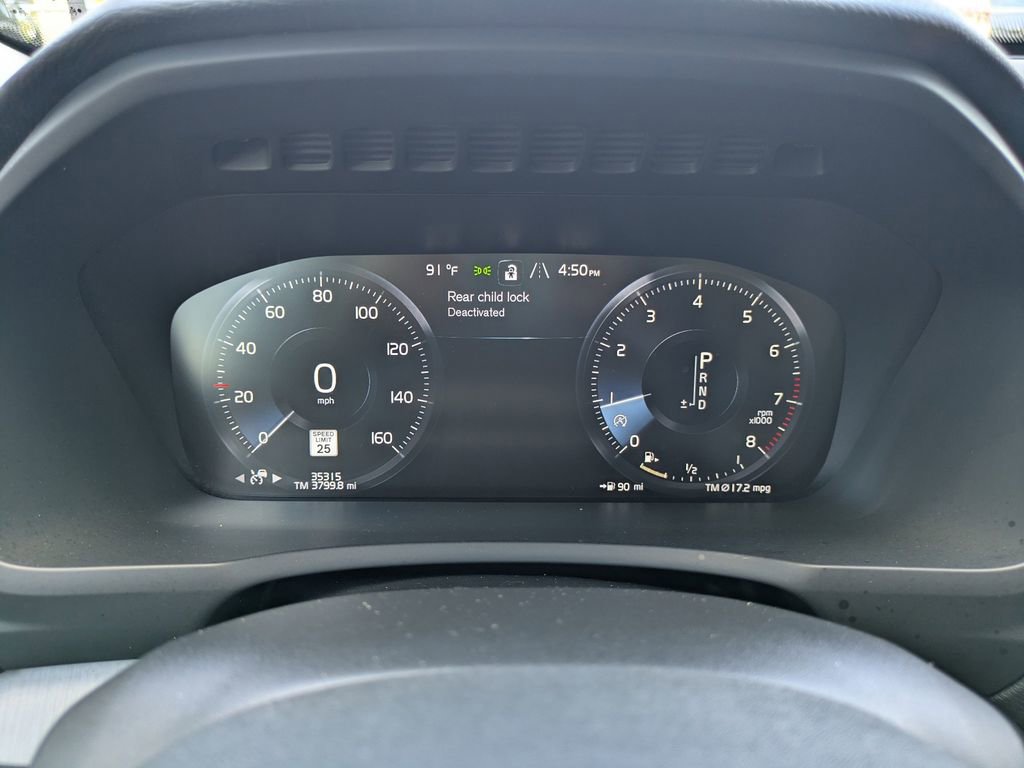 Used 2022 Volvo XC90 T5 Momentum w/ Protection Package Premier image 31