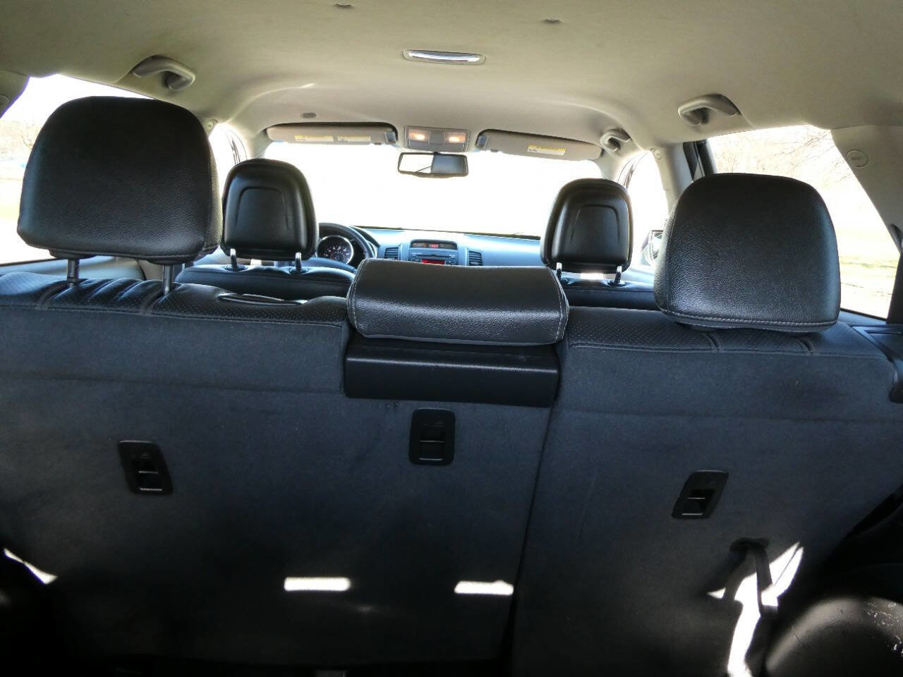 Used 2011 Kia Sorento EX w/ Premium Pkg image 23