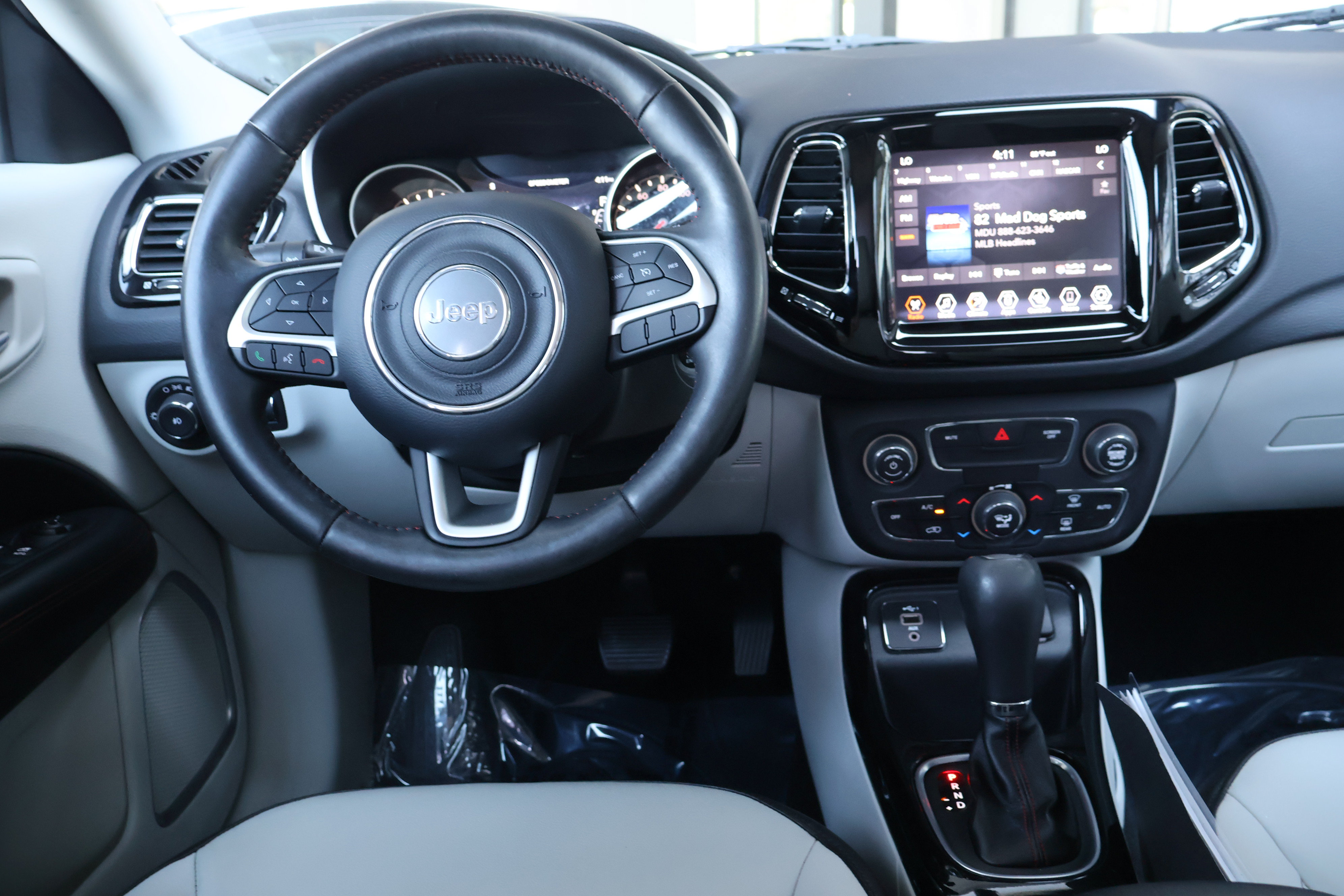 Used 2019 Jeep Compass Limited FWD image 19