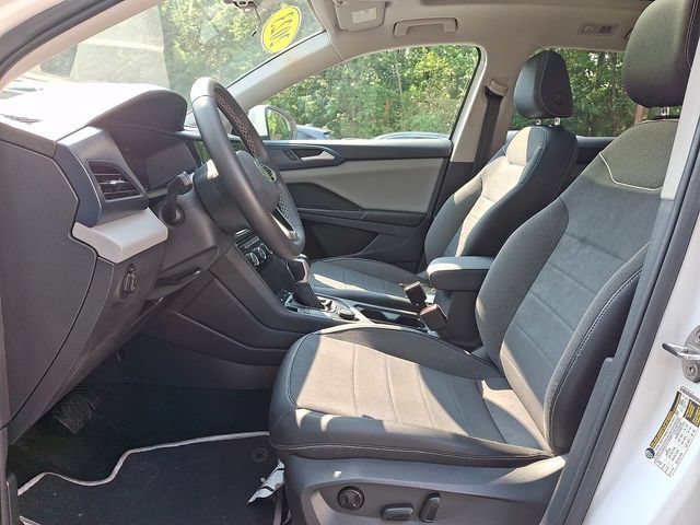 Used 2023 Volkswagen Taos SE w/ Panoramic Sunroof Package AWD/4WD image 14
