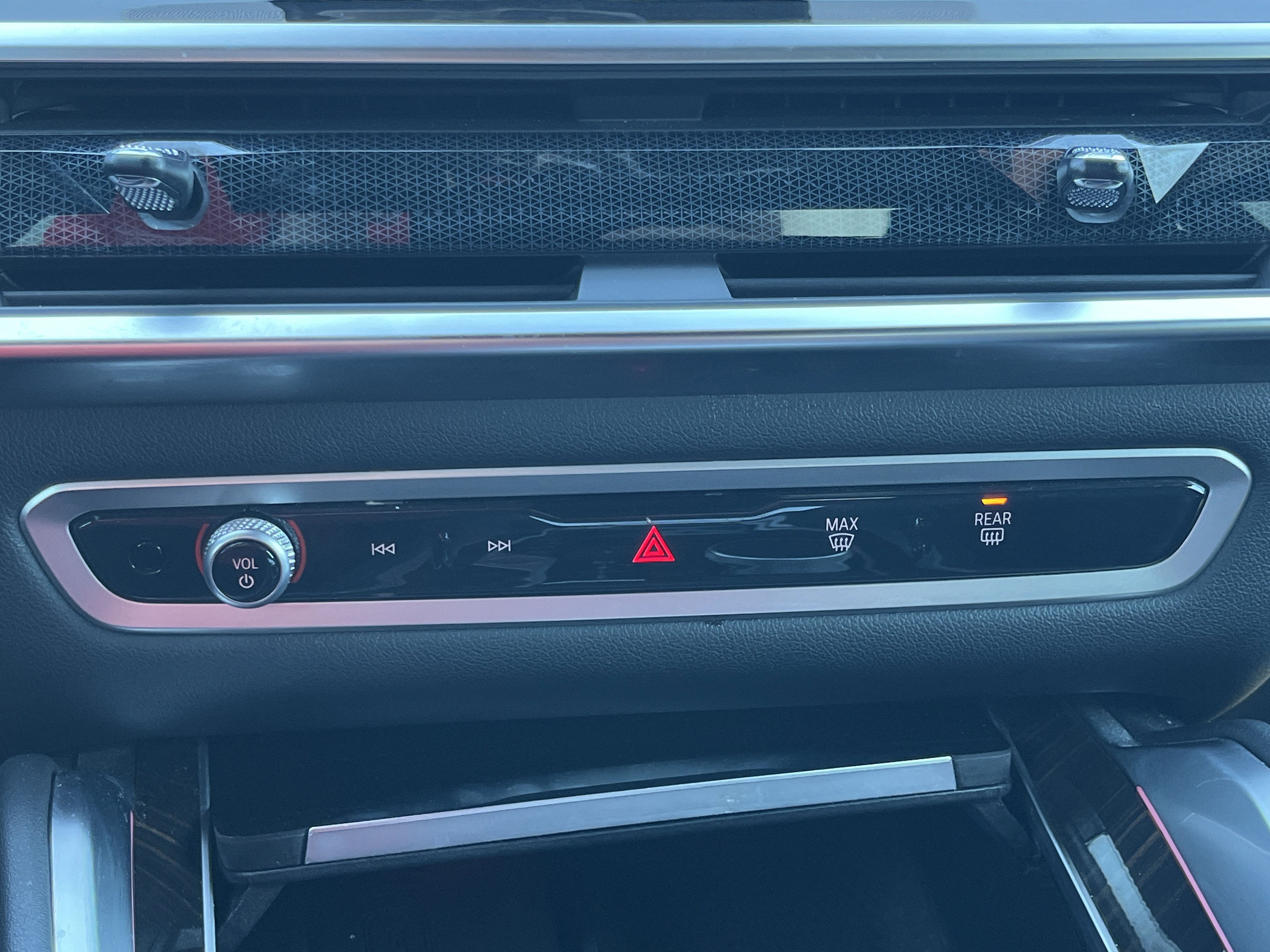 Used 2024 BMW X6 xDrive40i image 6