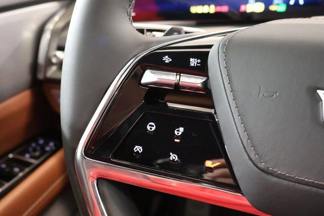 New 2026 Cadillac Vistiq Platinum image 16