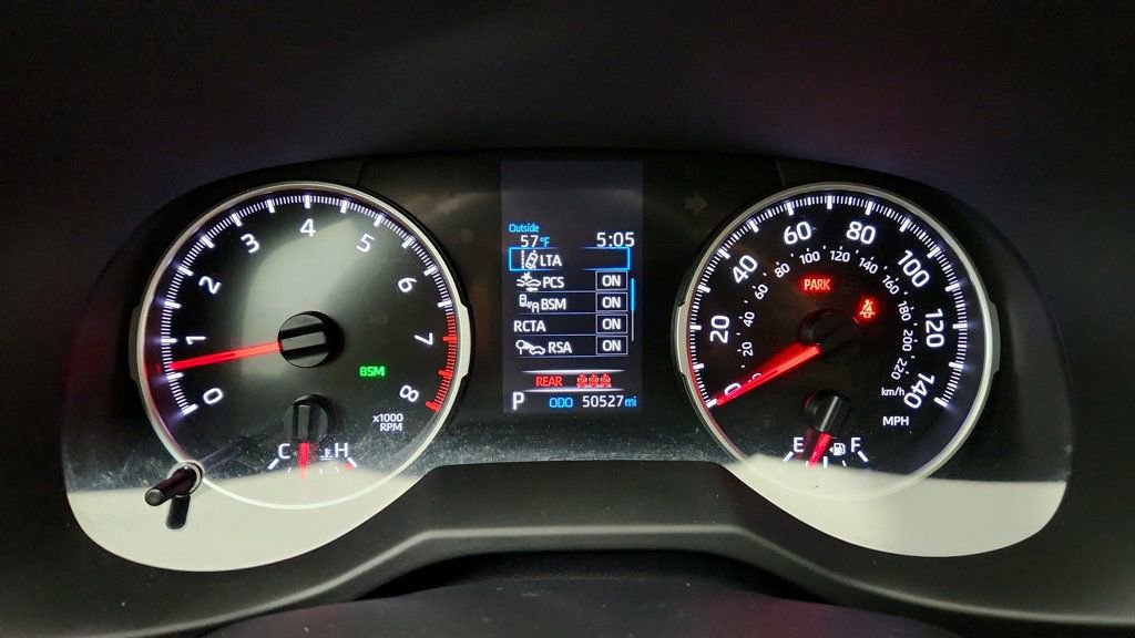 Used 2020 Toyota RAV4 XLE Premium image 15