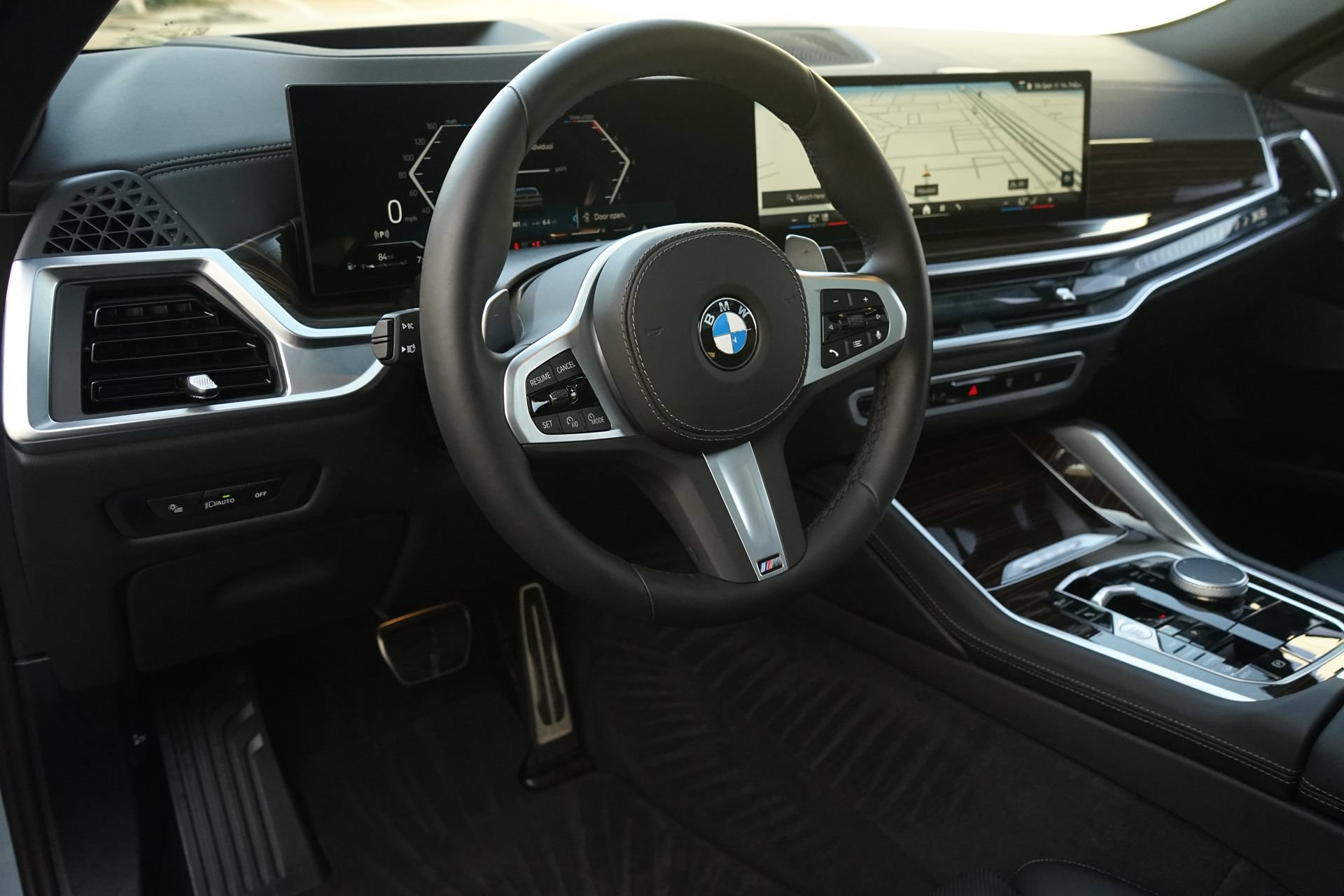 Used 2026 BMW X6 xDrive40i AWD/4WD image 2