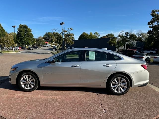 Used 2019 Chevrolet Malibu LT w/ Driver Confidence Package image 2