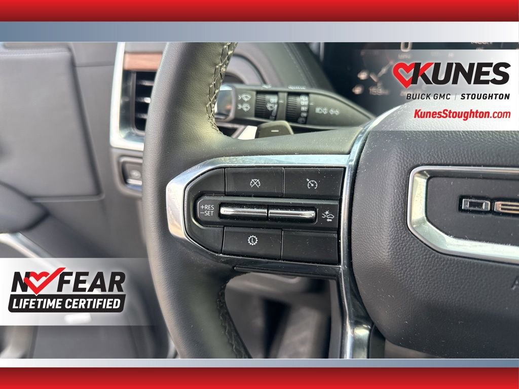 Used 2025 GMC Yukon XL Denali AWD/4WD image 27