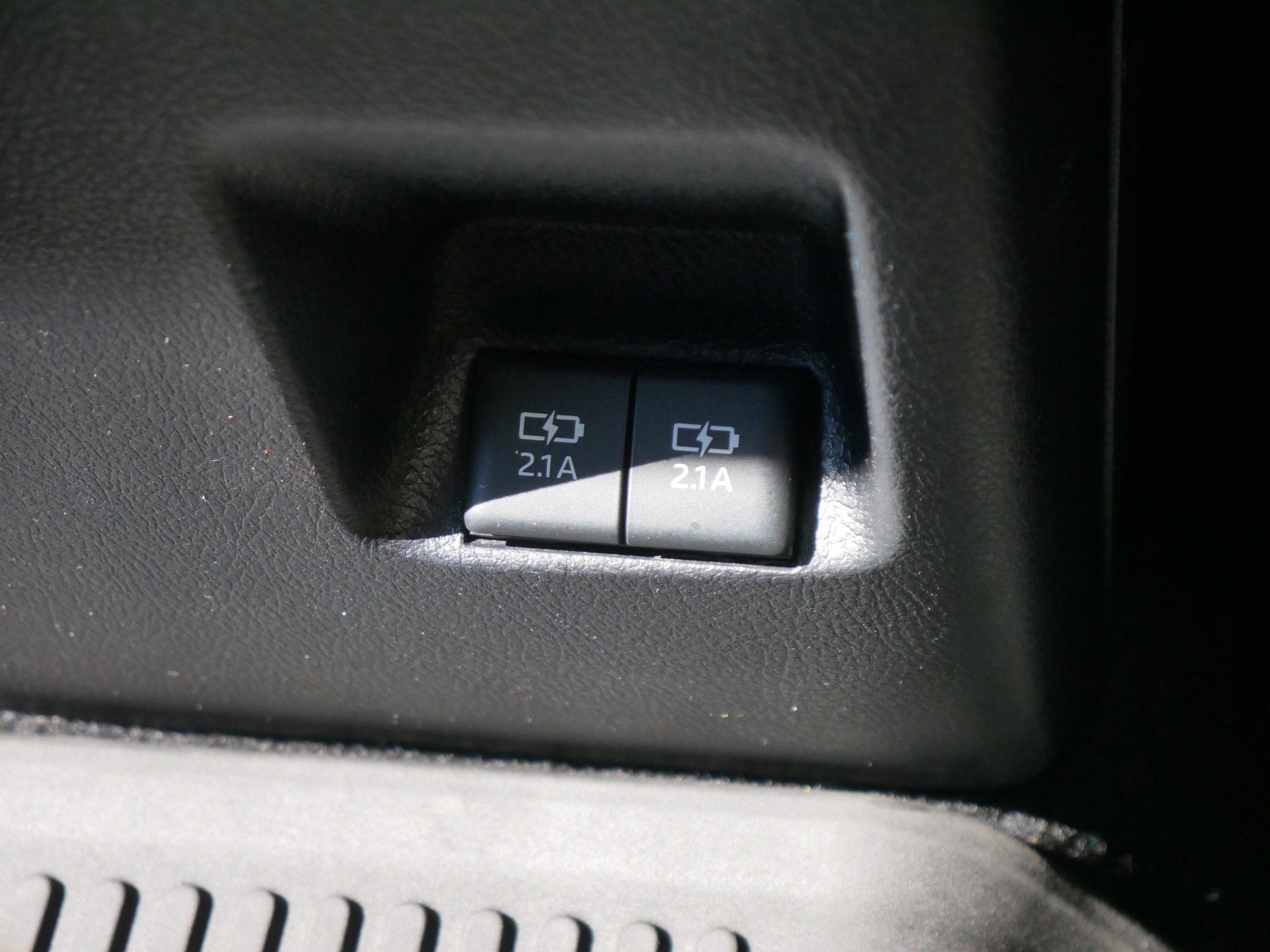 Used 2022 Toyota 4Runner SR5 Premium w/ Moonroof Package image 34