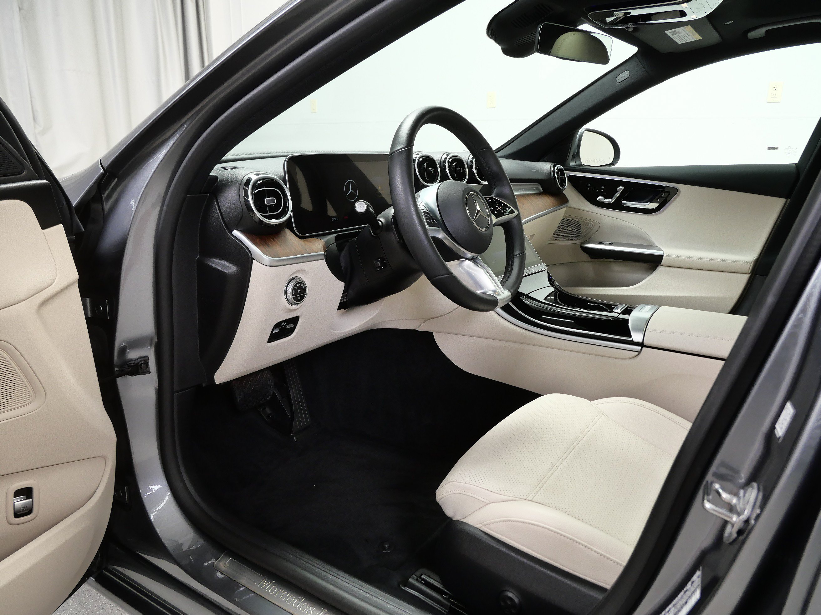 Certified 2023 Mercedes-Benz C 300 4MATIC Sedan image 14