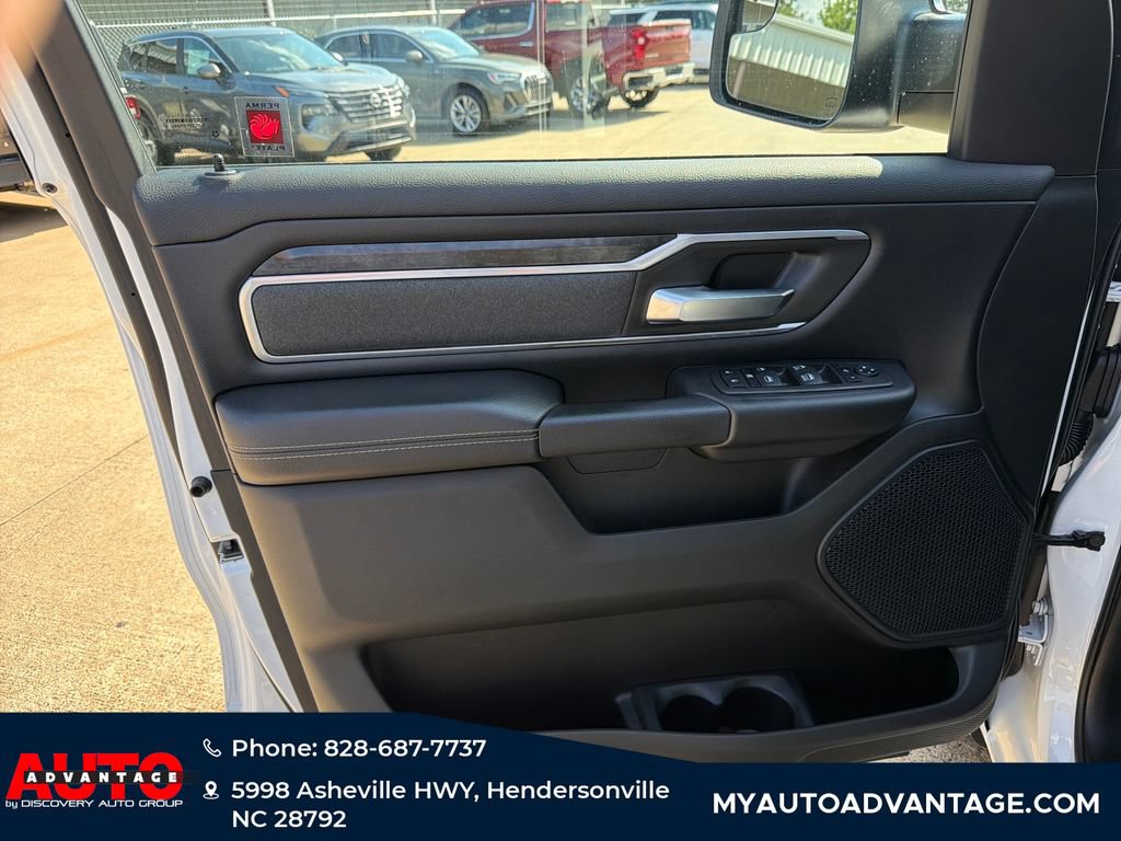 Used 2022 RAM 1500 Big Horn AWD/4WD image 7