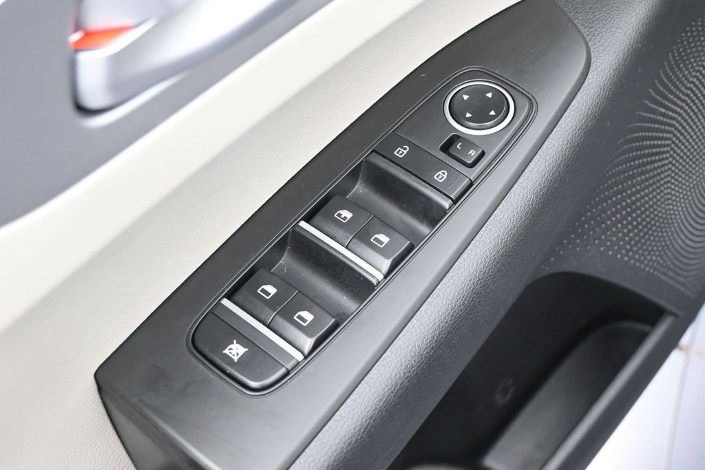 Used 2023 Kia Forte LXS FWD image 13