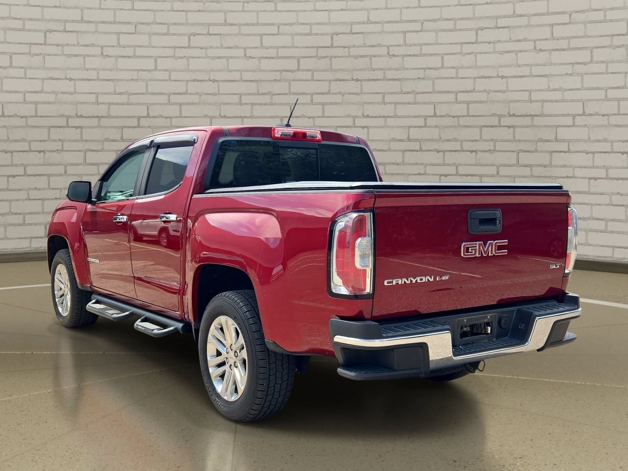Used 2018 GMC Canyon SLT RWD image 7